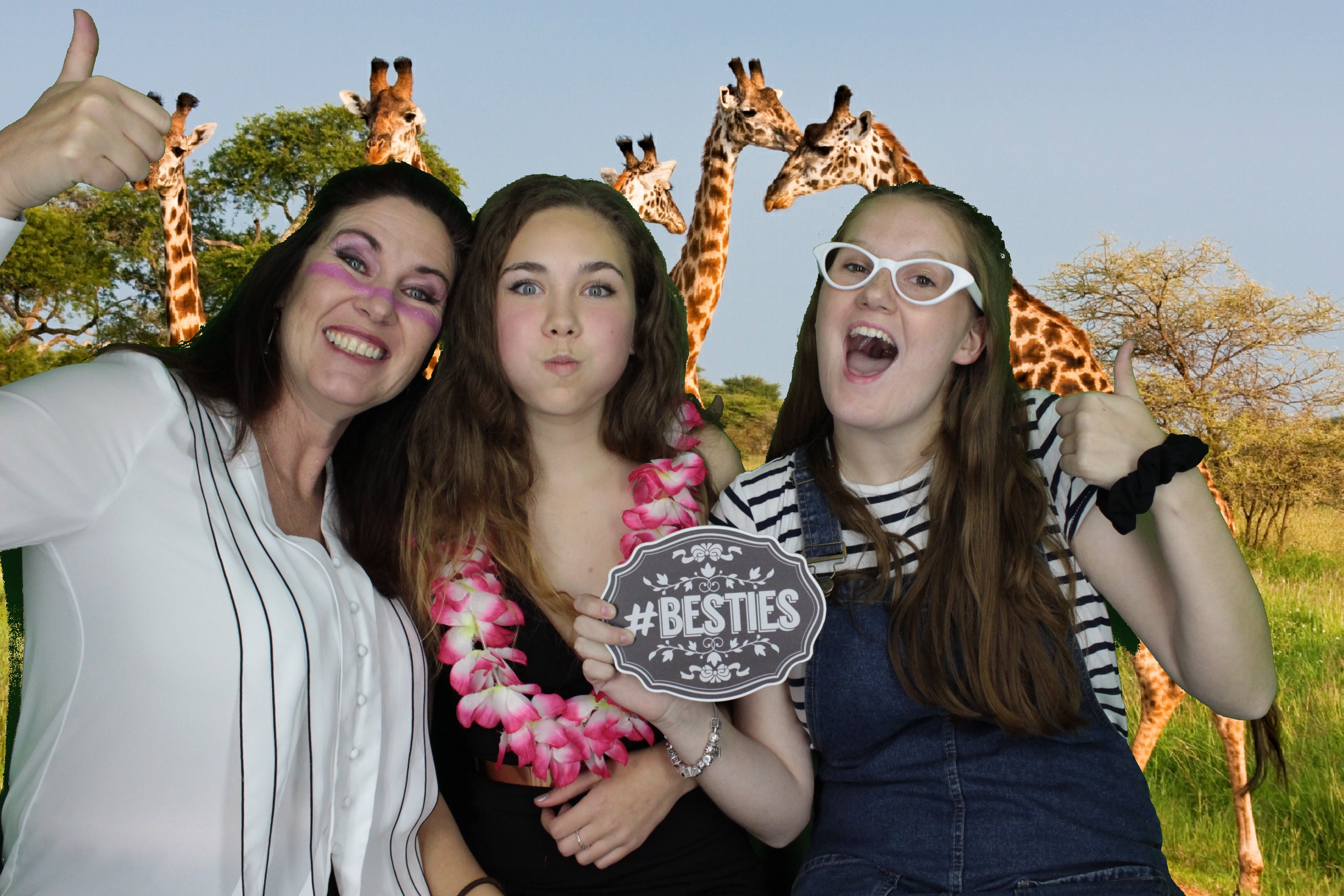 Simon's 50th Birthday | View more photos from the event at gallery.myphotoboothexperience.co.uk/u/MyPhotoBoothExperienceLtd/Simons-50th-Birthday